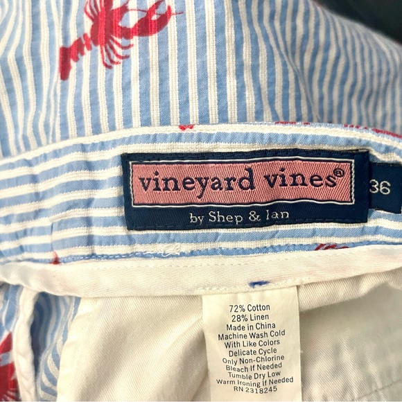 Vineyard Vines Men’s Blue White Stripe Shorts w Printed Lobsters 36”W - Picture 3 of 9